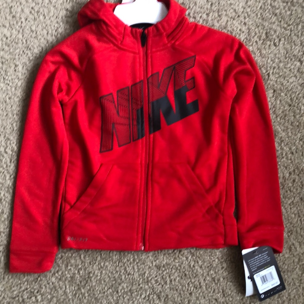 Boys NWT Nike Dry technology sweatshirt